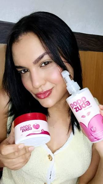 Clienta con su Crema Popozuda